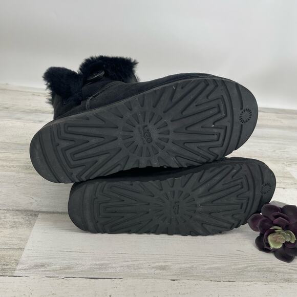 Ugg Bailey Botton Black Sherpa Lined Suede Winter Ankle Boots Size 8 - Picture 6 of 7